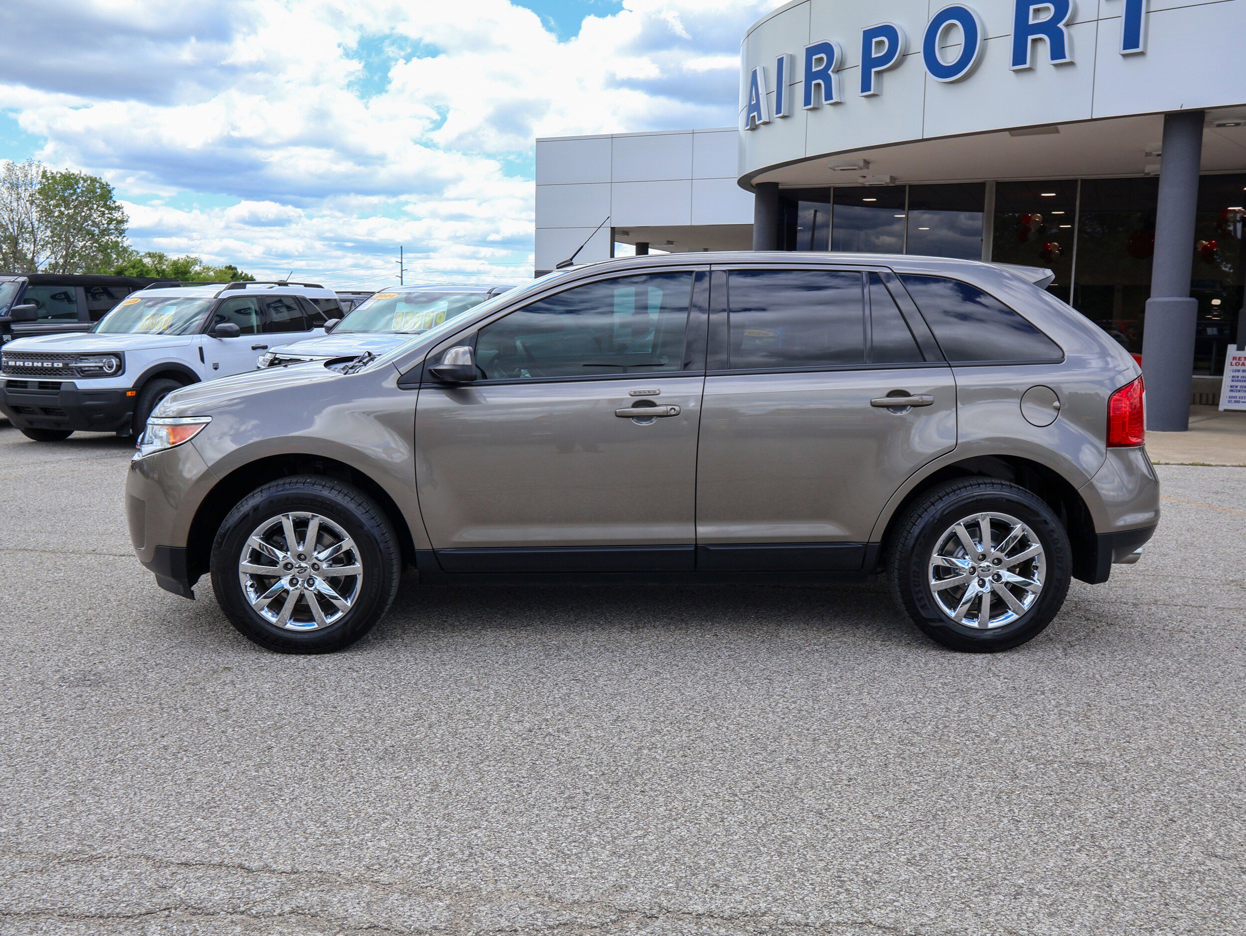 Used 2013 Ford Edge SEL AWD/4WD image 2