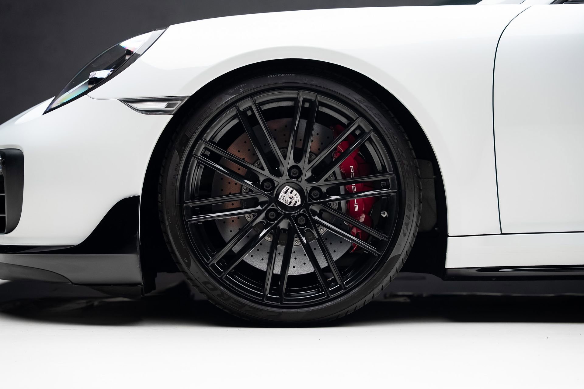 Used 2019 Porsche 911 Turbo image 22