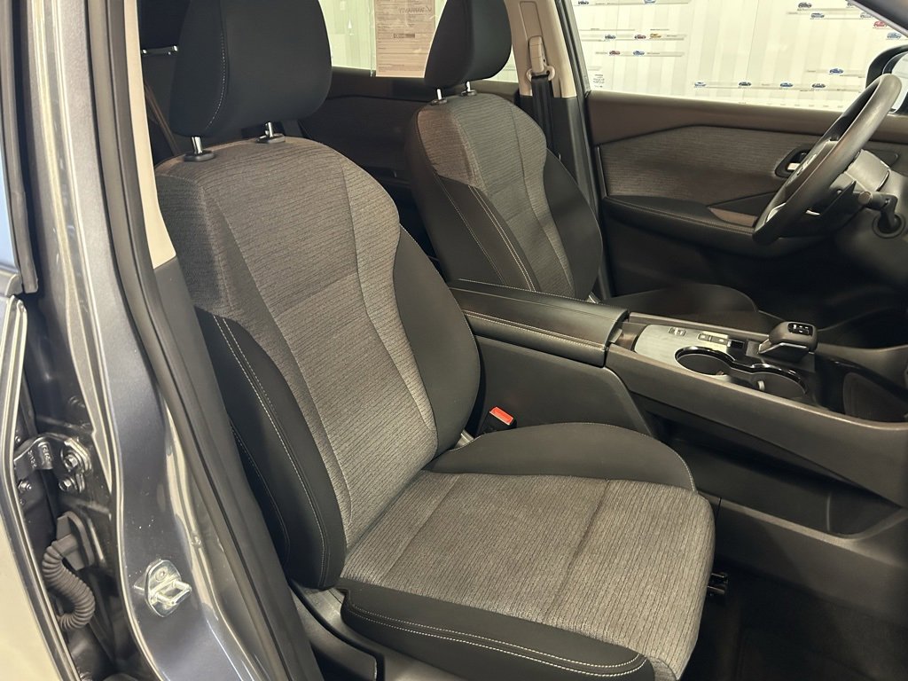 Used 2023 Nissan Rogue SV image 21