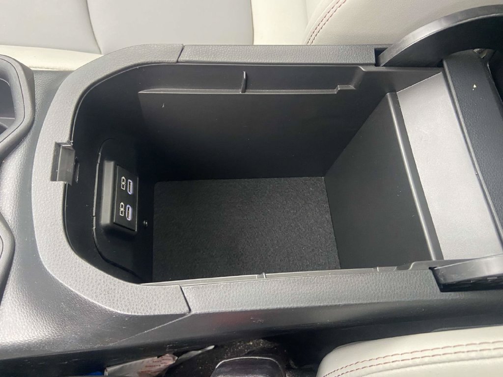 Used 2024 Toyota RAV4 XLE Premium FWD image 27