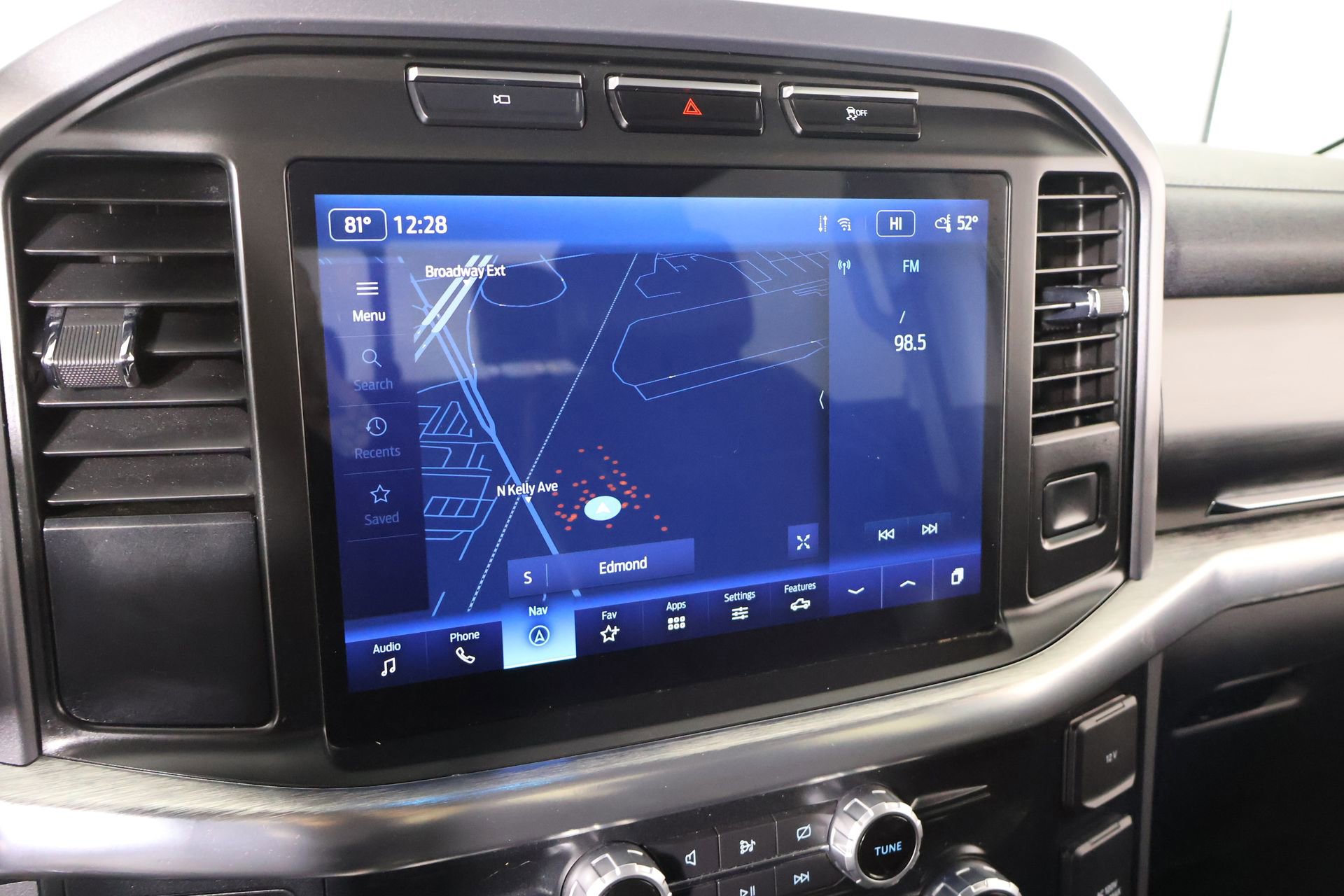 Used 2023 Ford F150 Lariat AWD/4WD image 7