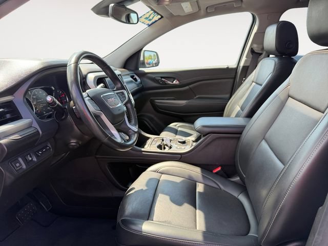 Used 2022 GMC Acadia SLT w/ Technology Package AWD/4WD image 7