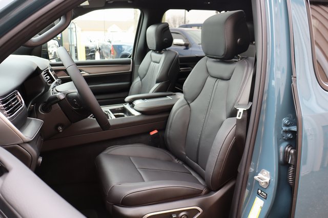 New 2026 Jeep Grand Wagoneer Limited AWD/4WD image 13