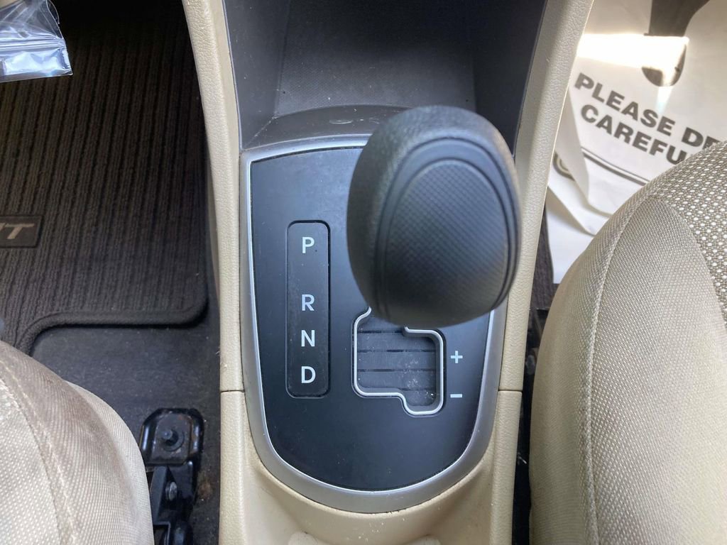 Used 2014 Hyundai Accent GLS FWD image 17