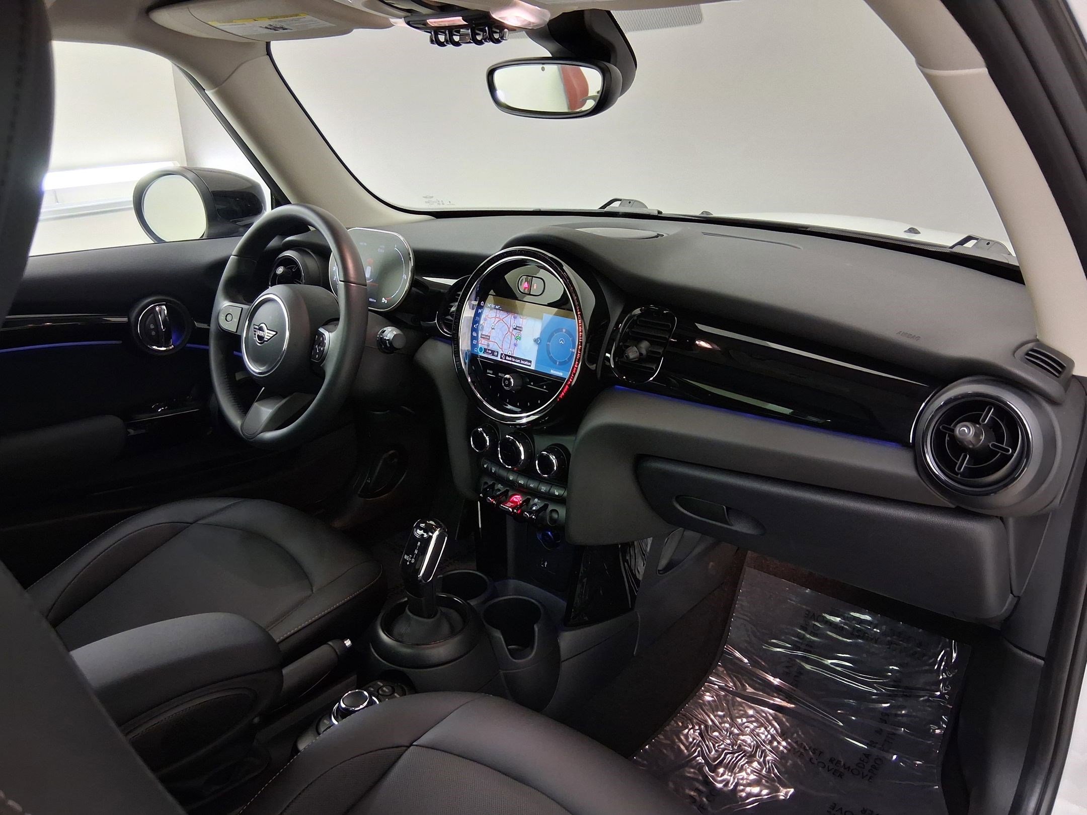 Certified 2024 MINI Cooper 2-Door Hardtop FWD image 31