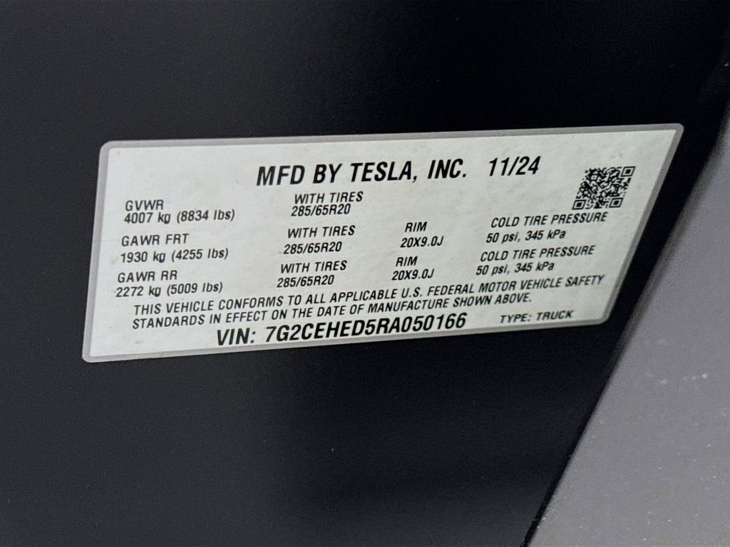 Used 2024 Tesla Cybertruck AWD Crew Cab image 34