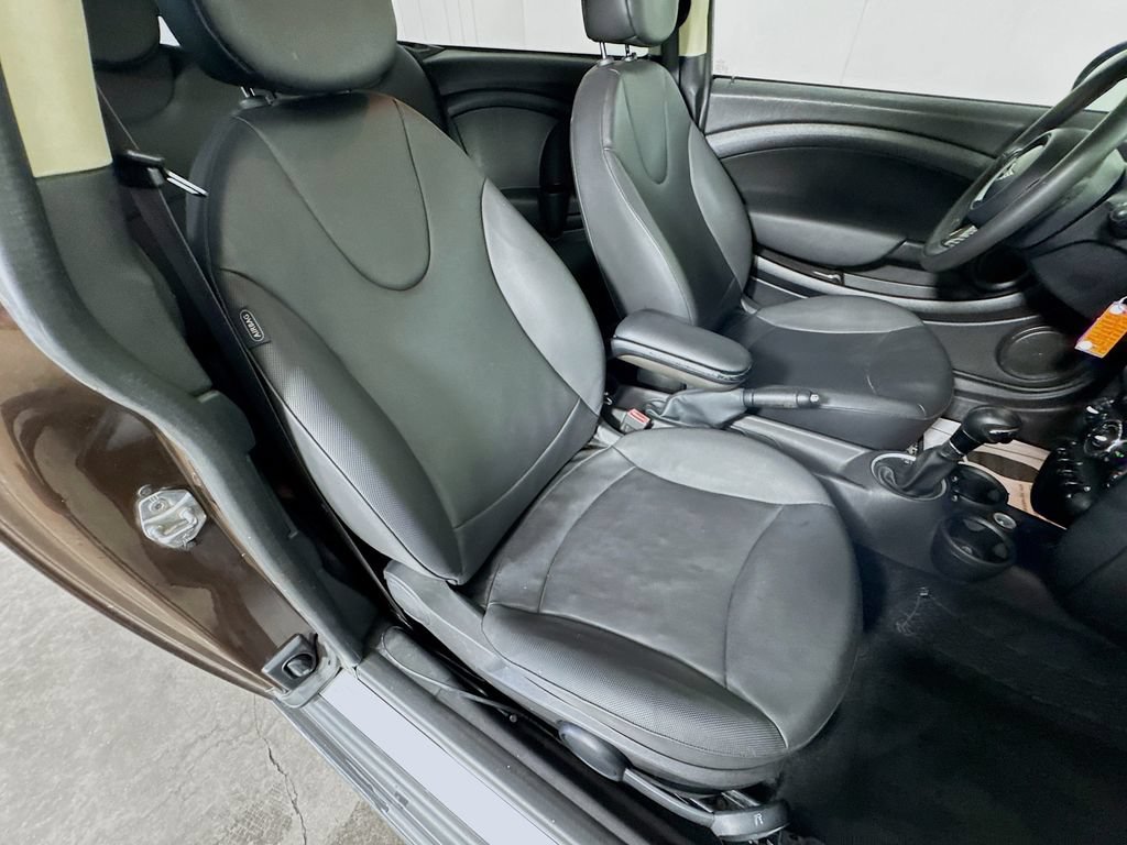 Used 2013 MINI Cooper Clubman FWD image 32