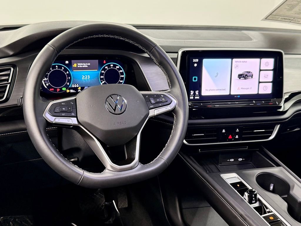 Used 2025 Volkswagen Atlas Cross Sport SE image 34