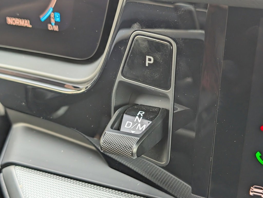 Certified 2025 Porsche Cayenne image 25