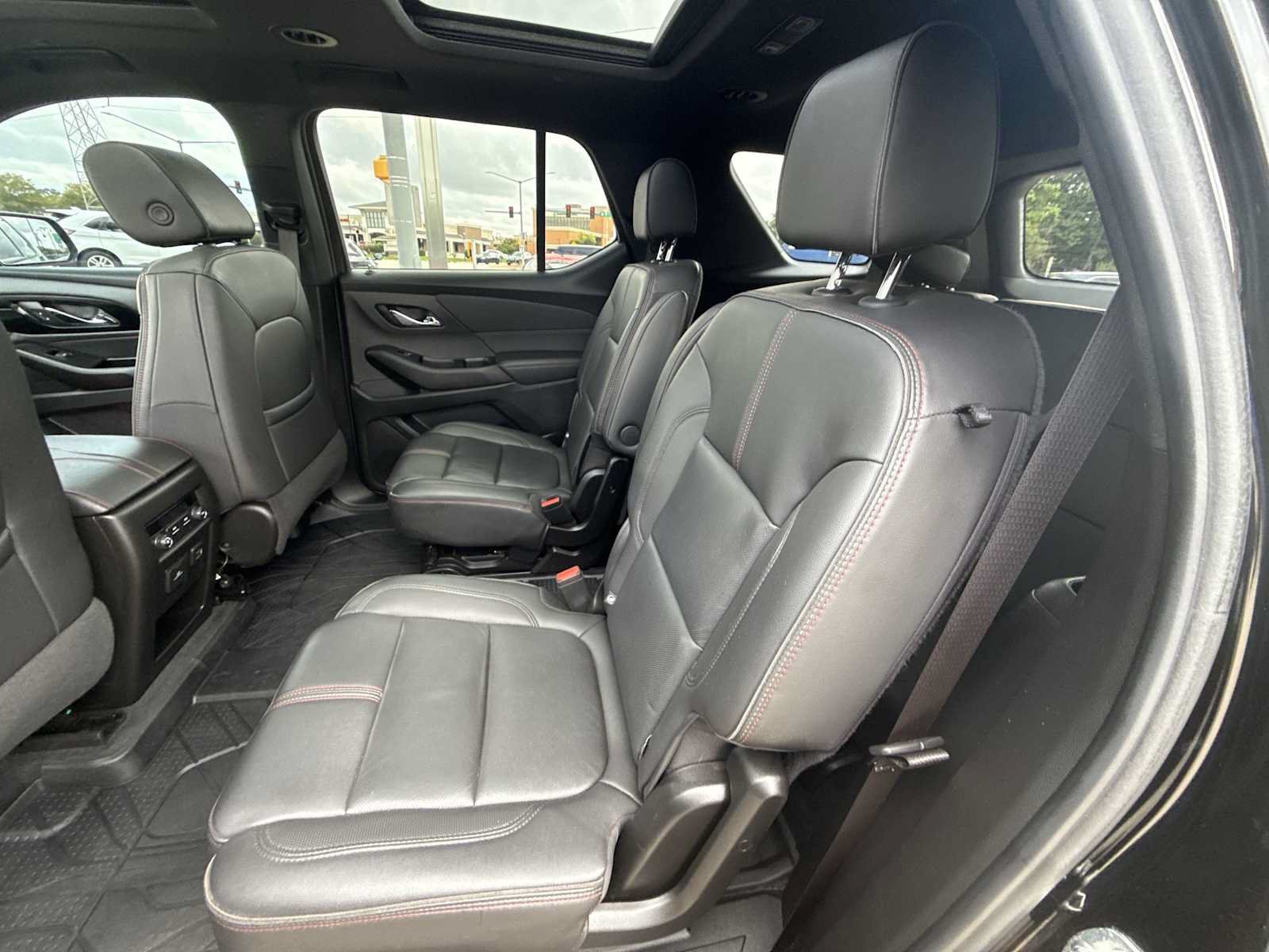 Certified 2023 Chevrolet Traverse RS w/ LPO, Floor Liner Package AWD/4WD image 26