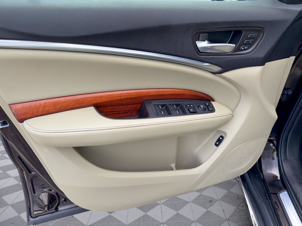Used 2017 Acura MDX w/ Advance Package FWD image 14