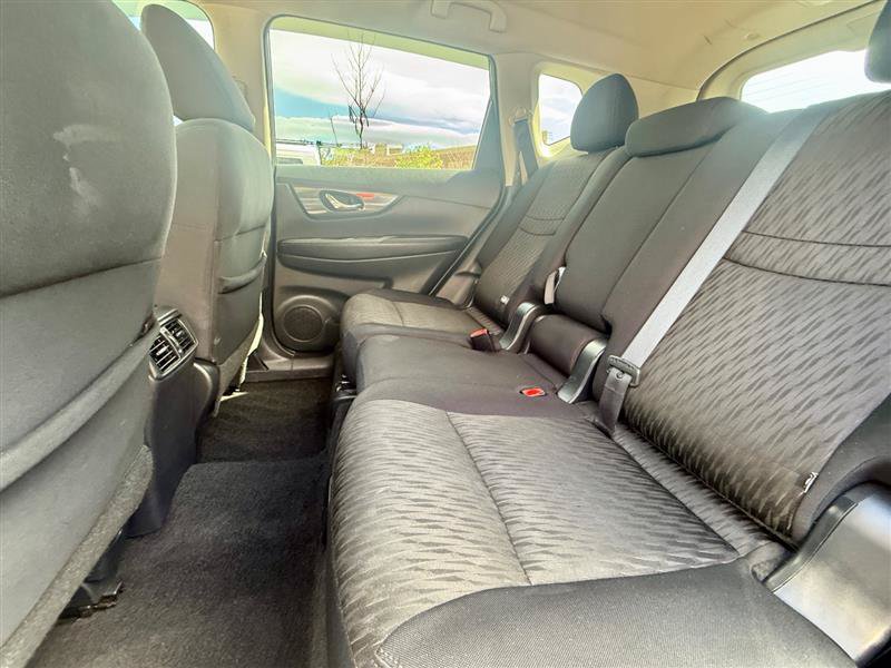 Used 2017 Nissan Rogue SV w/ Midnight Edition AWD/4WD image 21