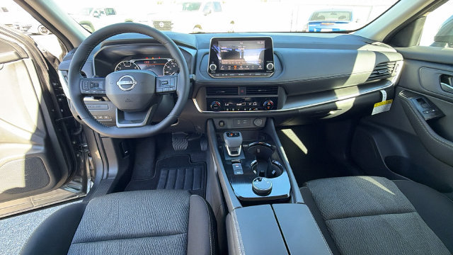 New 2026 Nissan Rogue SV AWD/4WD image 18