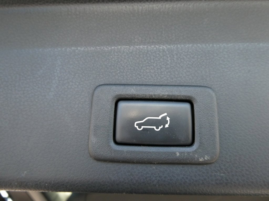 Used 2019 Subaru Ascent Premium image 20