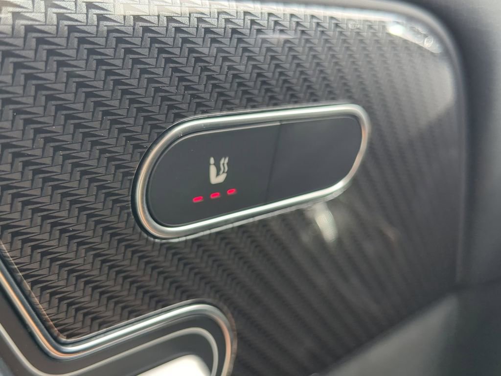 New 2024 Mercedes-Benz GLB 250 image 11