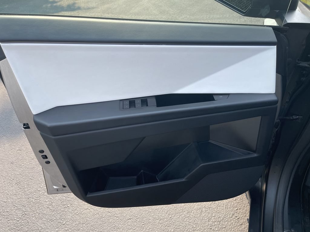 Used 2024 Tesla Cybertruck Cyberbeast AWD/4WD image 21