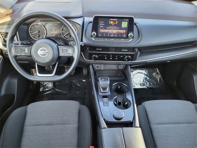 Used 2021 Nissan Rogue S image 2