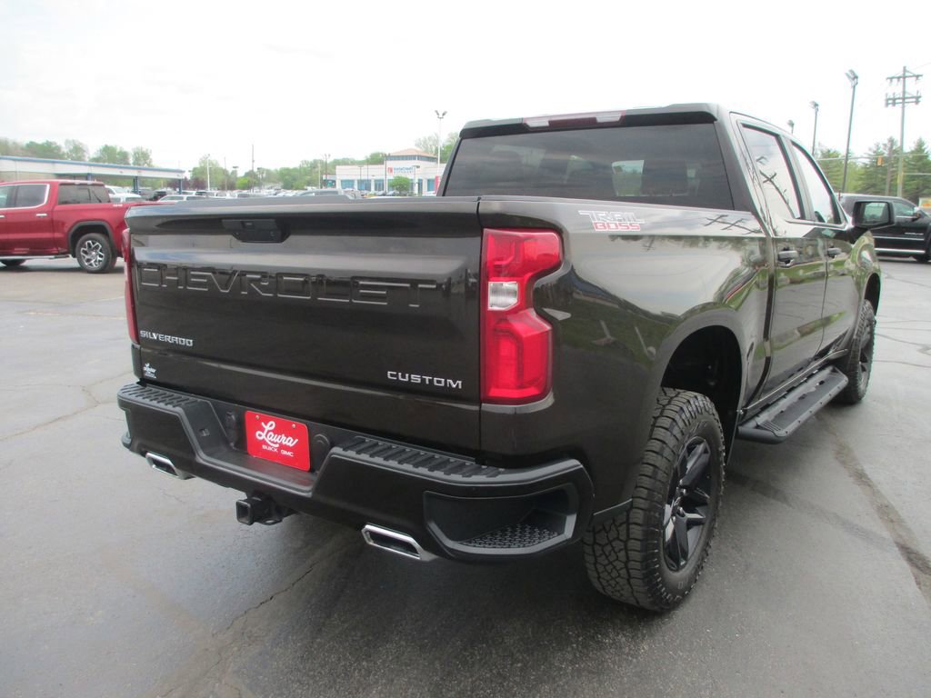 Used 2019 Chevrolet Silverado 1500 Custom Trail Boss w/ Custom Convenience Package image 5
