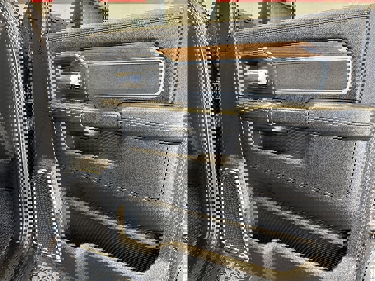 Used 2024 RAM 2500 Laramie image 37