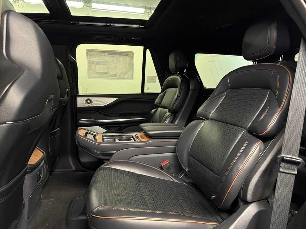 New 2027 Lincoln Navigator Black Label AWD/4WD image 38
