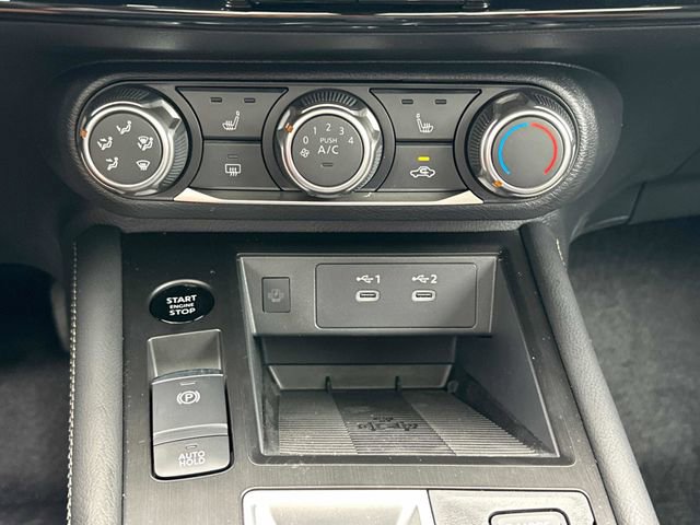 New 2025 Nissan Kicks SV w/ SV Premium Package AWD/4WD image 15