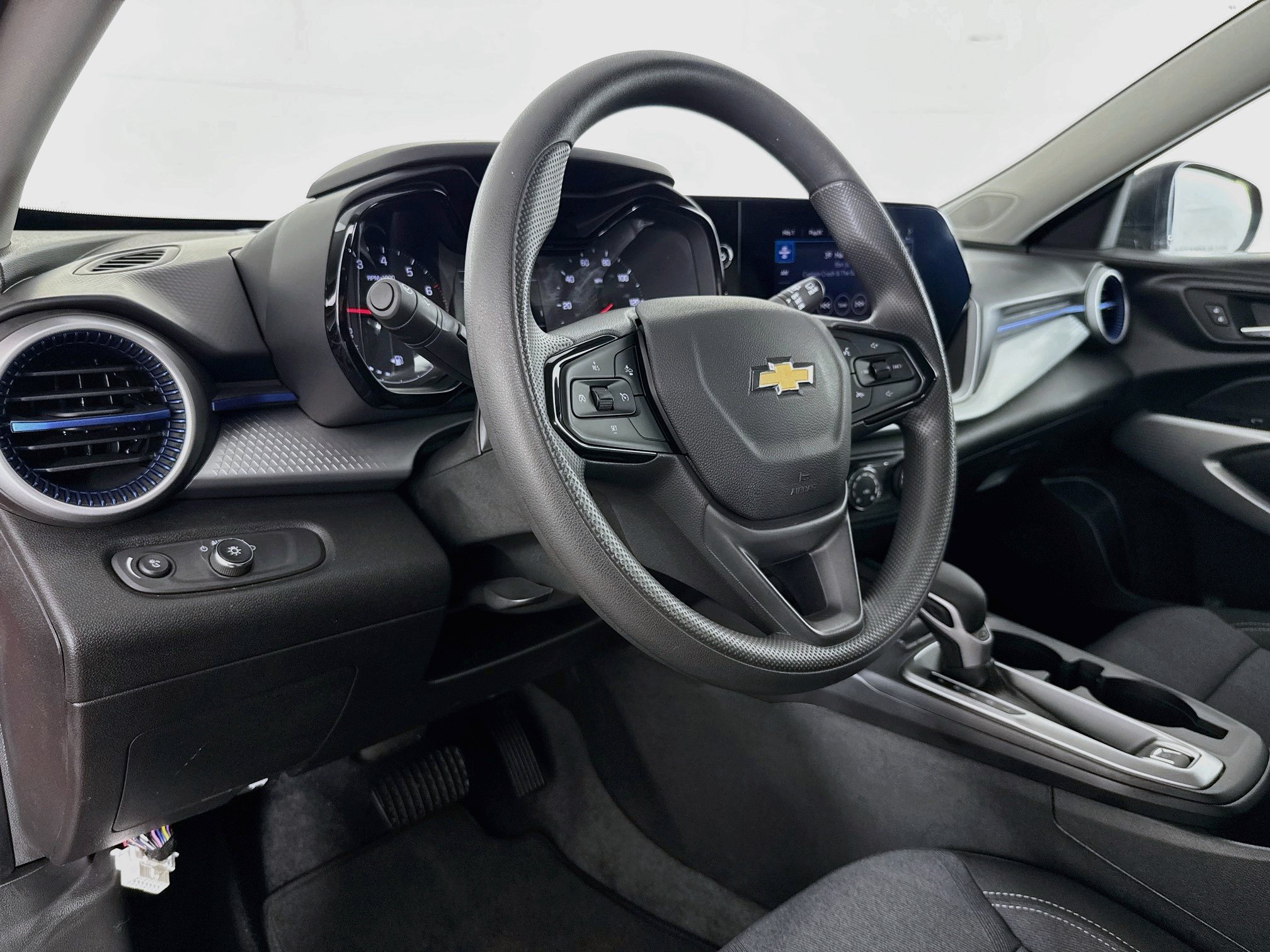 Used 2026 Chevrolet Trax LS FWD image 20