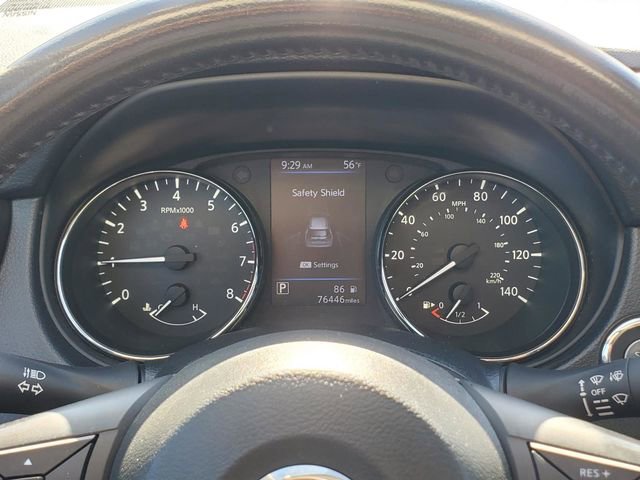 Used 2018 Nissan Rogue SV w/ Premium Package AWD/4WD image 16