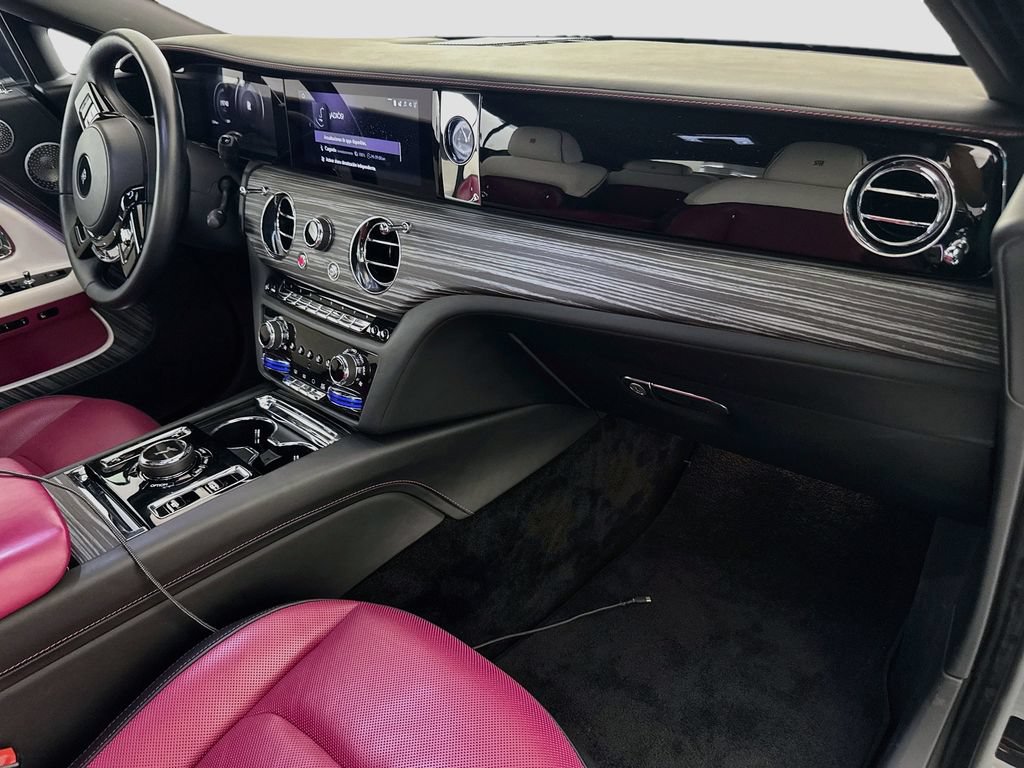 Used 2024 Rolls-Royce Spectre w/ Spectre Launch Package AWD/4WD image 31