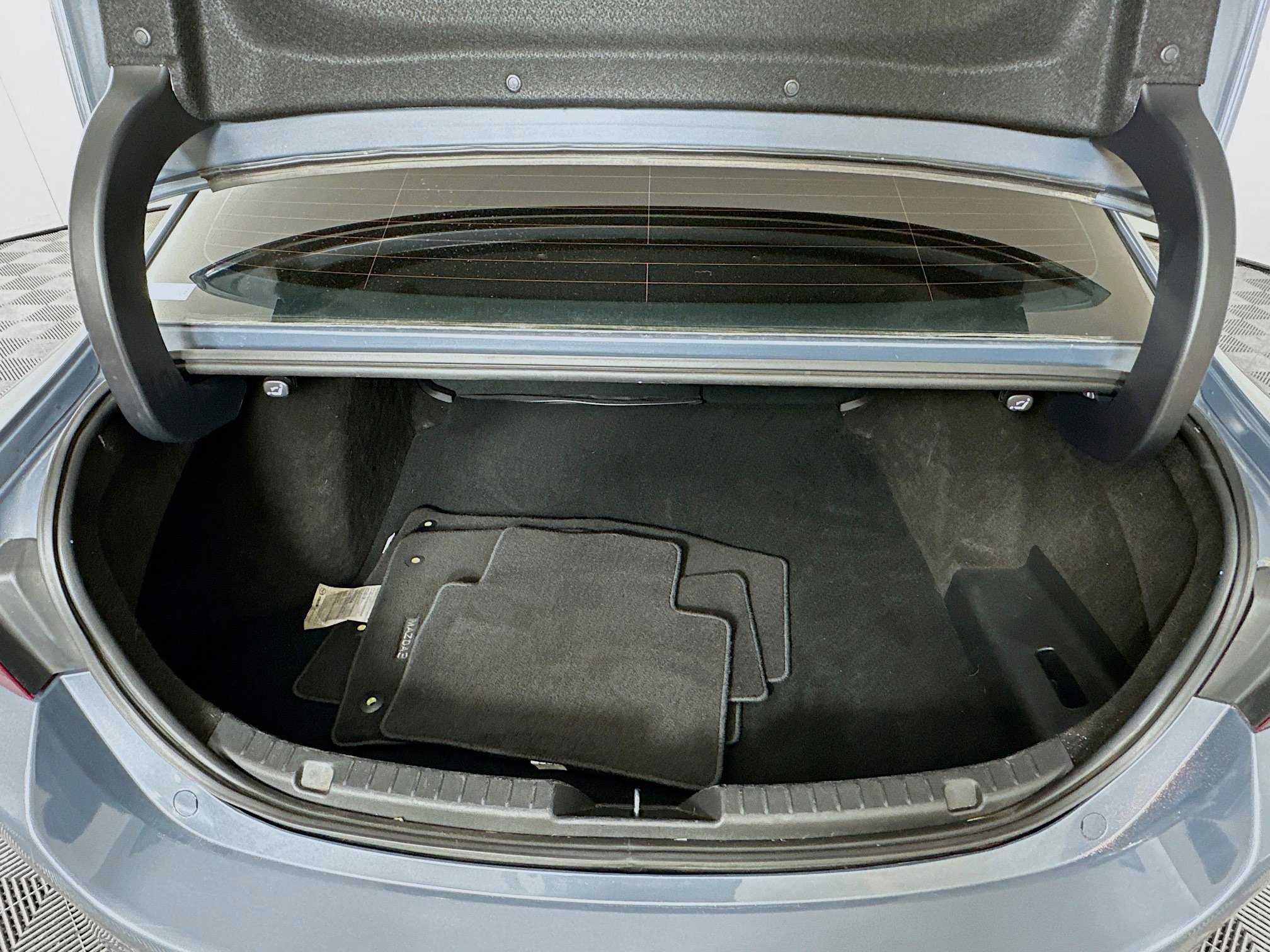 Used 2023 MAZDA MAZDA3 s image 27