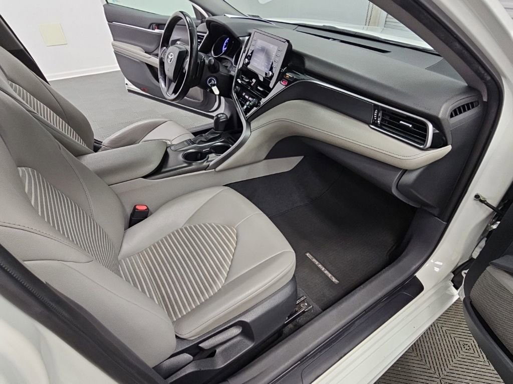 Used 2023 Toyota Camry SE FWD image 29