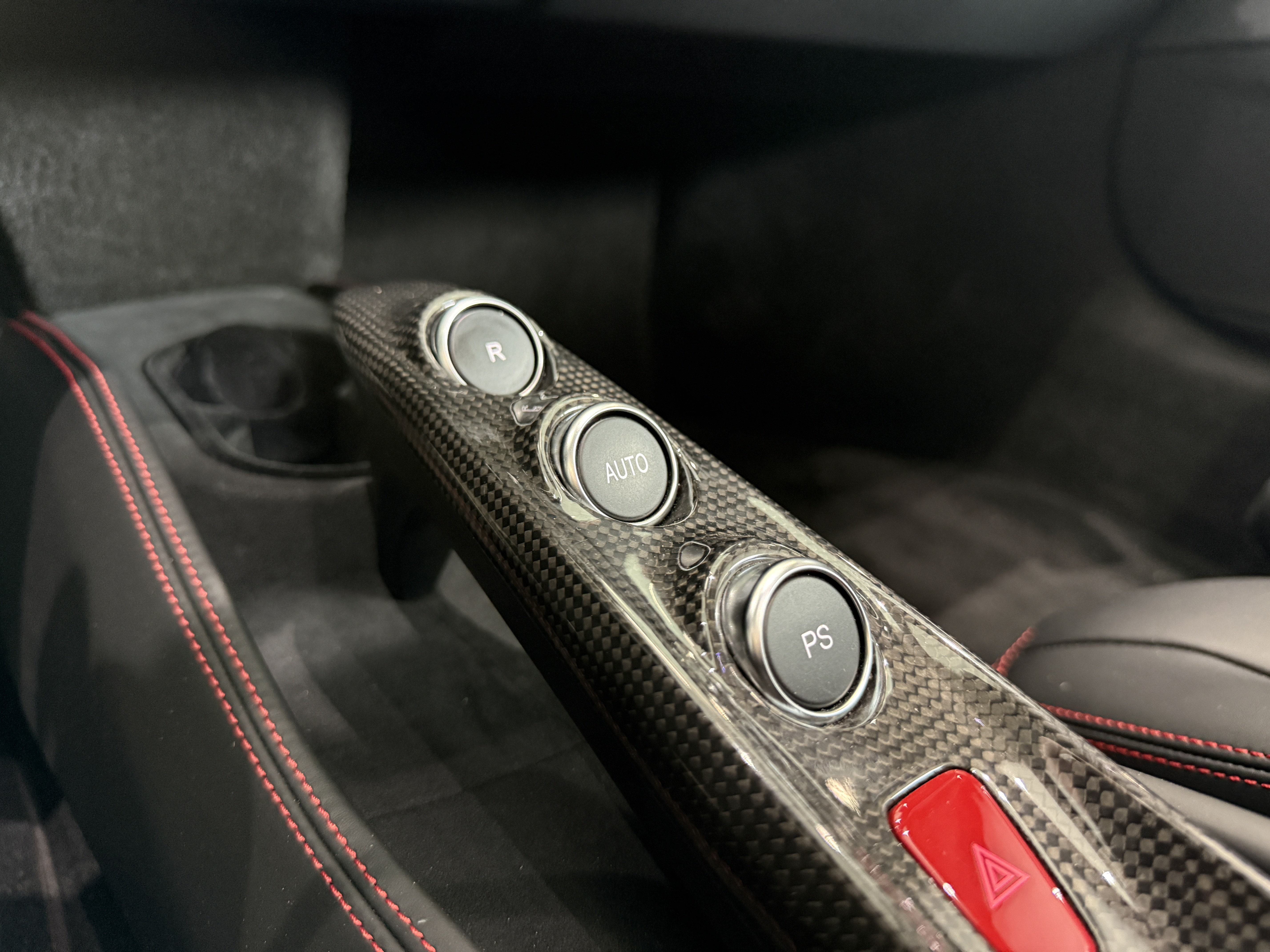 Used 2021 Ferrari F8 Tributo RWD image 25