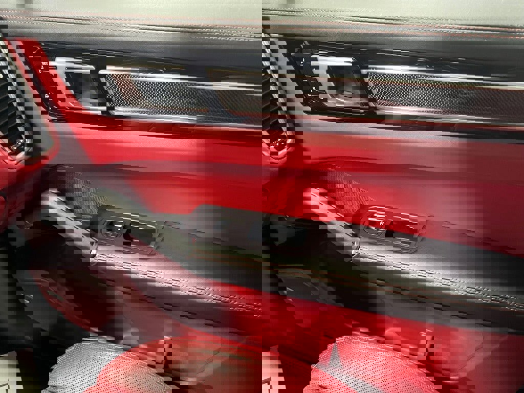 Used 2022 Porsche Cayenne S image 27