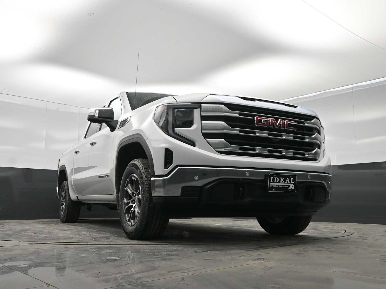 New 2026 GMC Sierra 1500 SLE w/ Preferred Package image 31