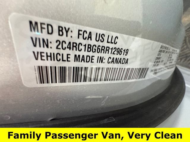 Used 2024 Chrysler Pacifica Touring-L FWD image 26