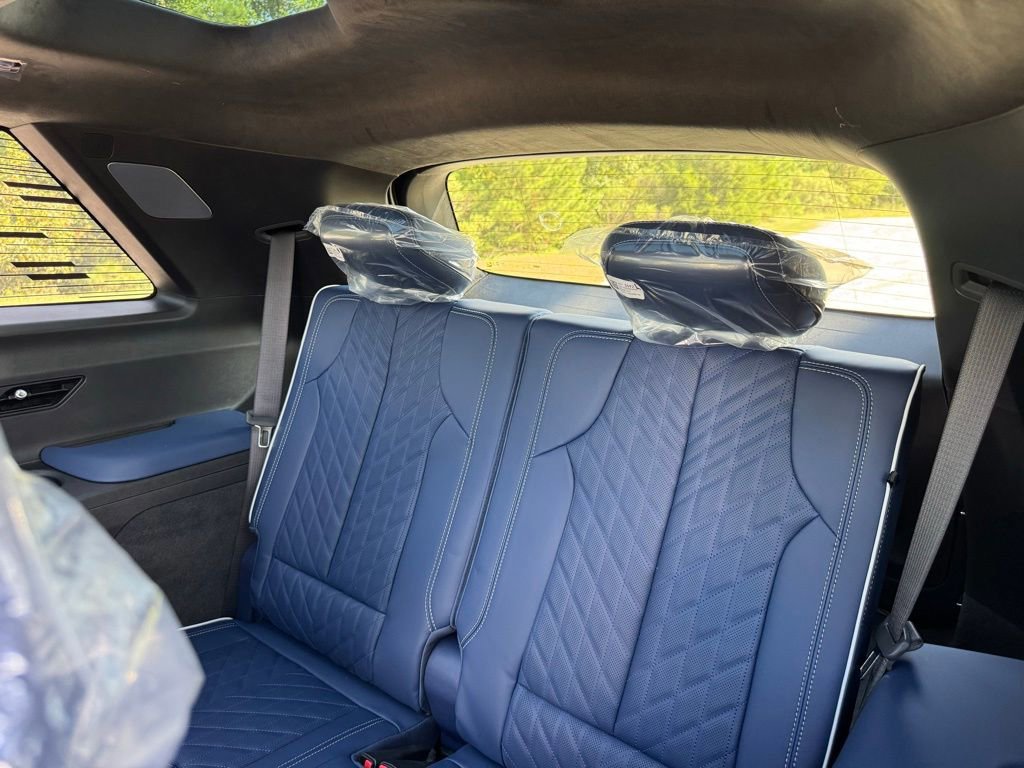 New 2026 Cadillac Vistiq Premium Luxury image 23