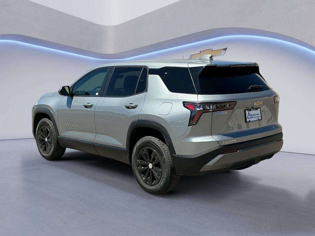 Used 2025 Chevrolet Equinox LT FWD image 3