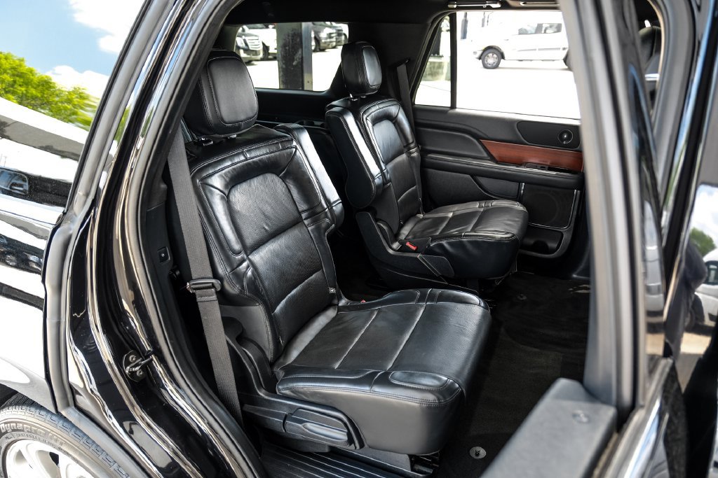 Used 2022 Lincoln Navigator Reserve AWD/4WD image 36