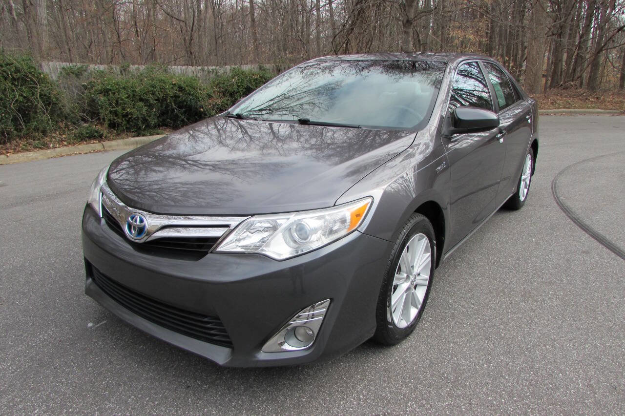 Used 2014 Toyota Camry XLE image 1
