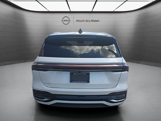 Used 2024 Lincoln Nautilus Reserve AWD/4WD image 5
