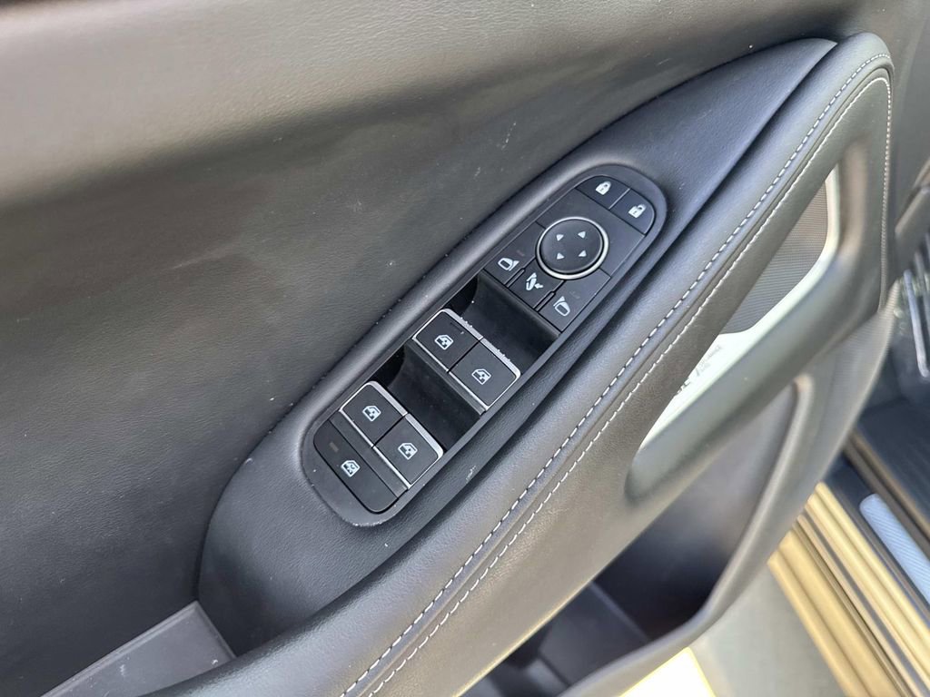 Certified 2025 INFINITI QX60 Luxe image 16