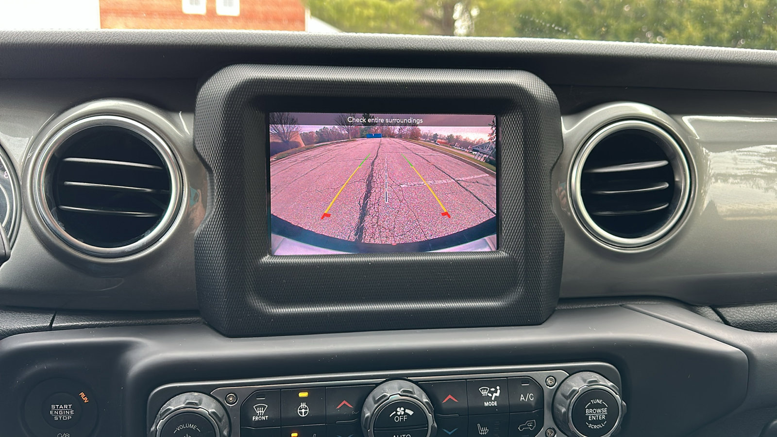 Used 2020 Jeep Wrangler Unlimited Sahara w/ Cold Weather Group image 19