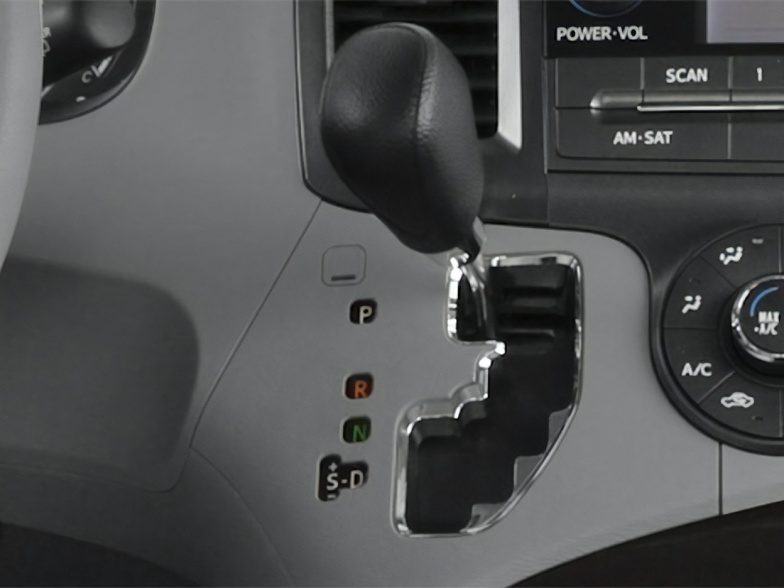 Used 2014 Toyota Sienna XLE w/ XLE Premium Package FWD image 8