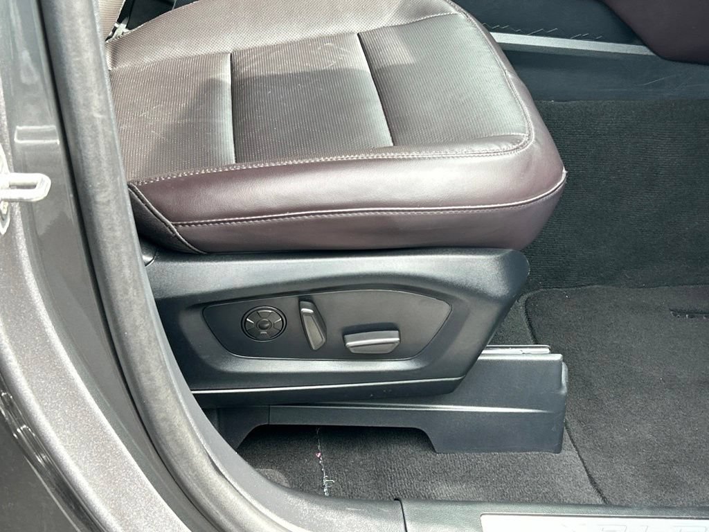 Used 2026 Ford Explorer Platinum RWD image 39