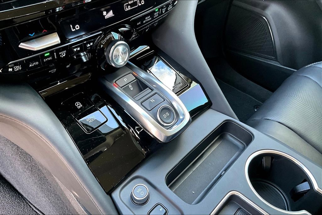 Used 2025 Acura MDX w/ Technology Package image 11