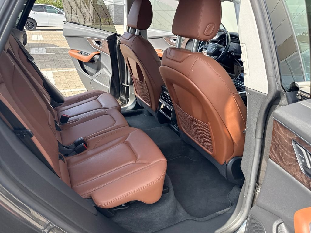 Used 2020 Audi Q8 Premium Plus AWD/4WD image 17
