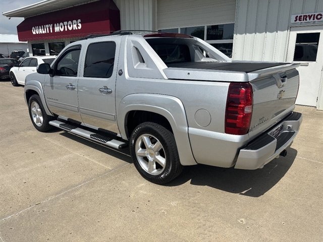 Used 2013 Chevrolet Avalanche LS w/ All-Star Edition AWD/4WD image 11
