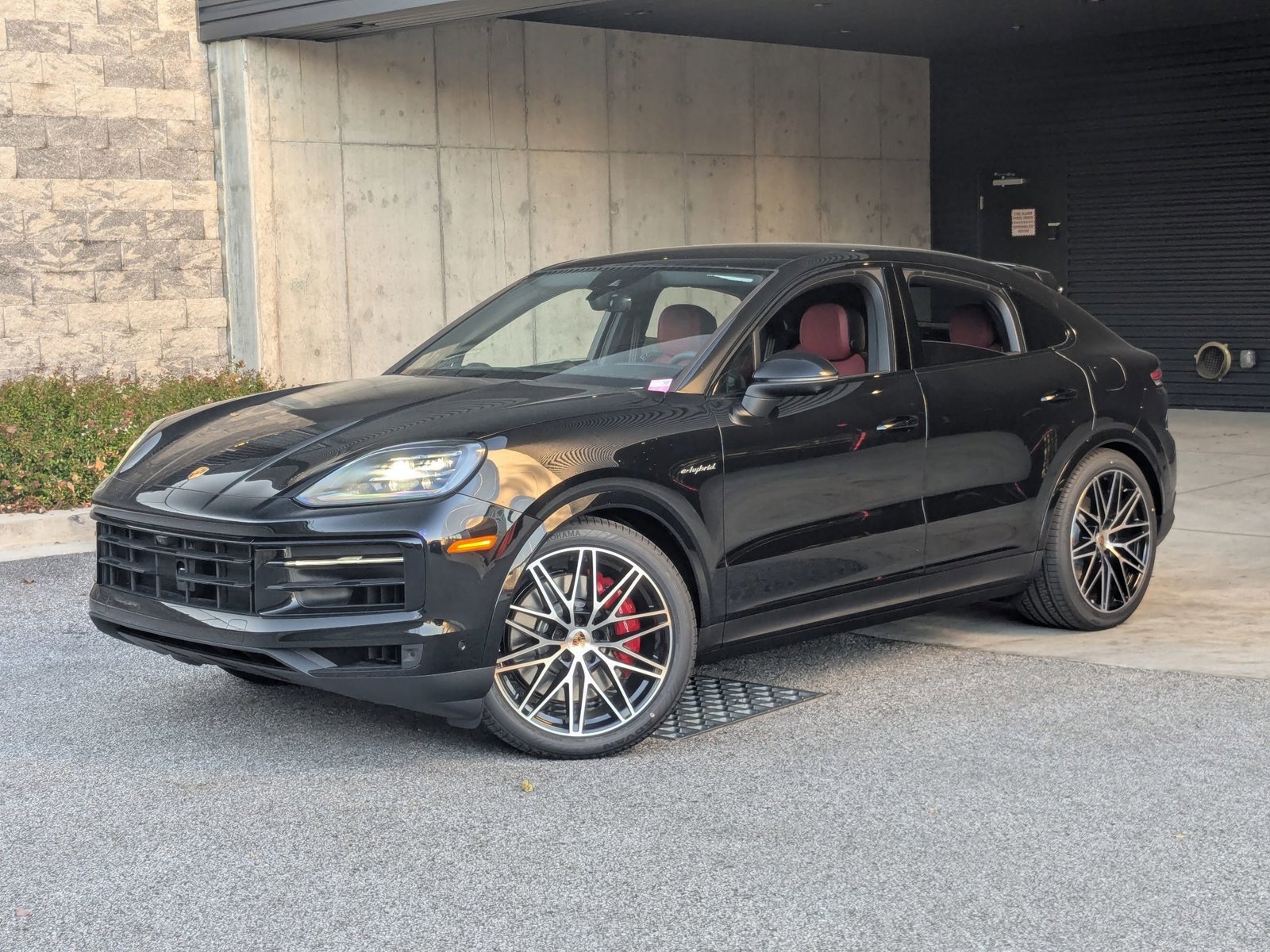 New 2026 Porsche Cayenne S image 1