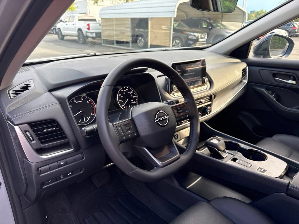 Certified 2026 Nissan Rogue Dark Armor FWD image 14