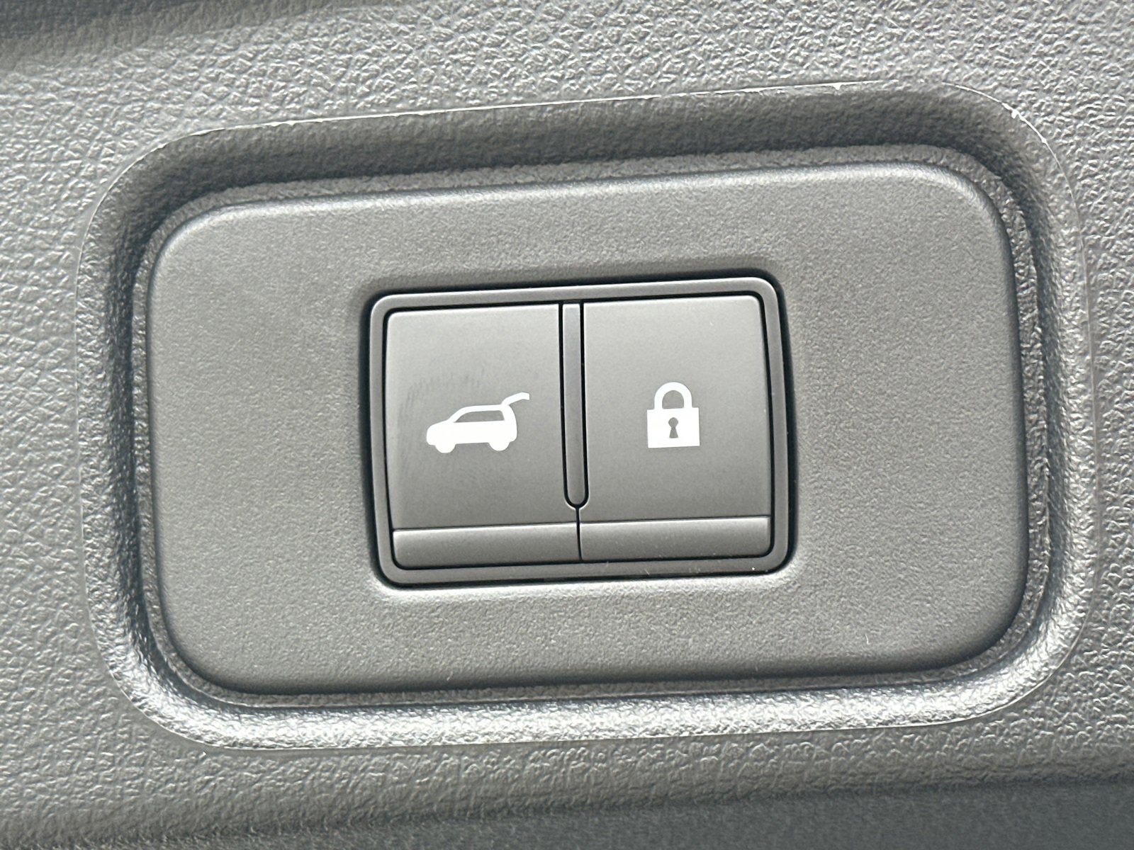 New 2025 Nissan Pathfinder SV w/ SV Premium Package image 20