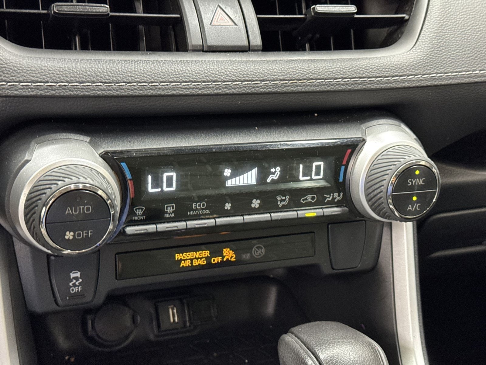 Used 2022 Toyota RAV4 XLE w/ Convenience Package AWD/4WD image 33